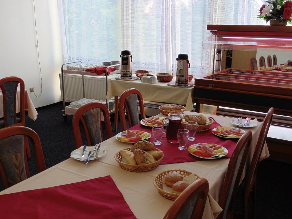 Hotel Labe Литомержице Экстерьер фото
